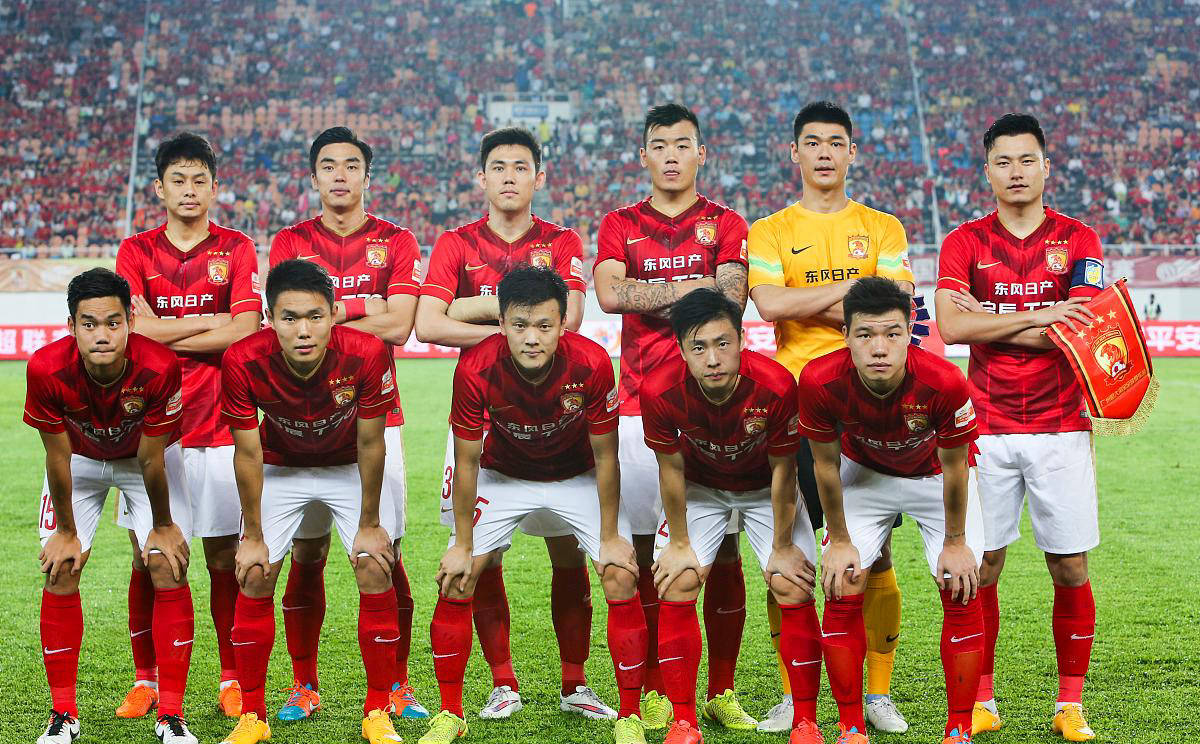 九游娱乐APP-包含今晨中超传出新动向，广州队防线松动，管理层表态——目标明确，轮换策略成焦点的词条